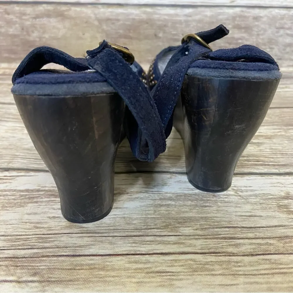 Calleen Cordero 7 Sundance navy suede studded point wedge